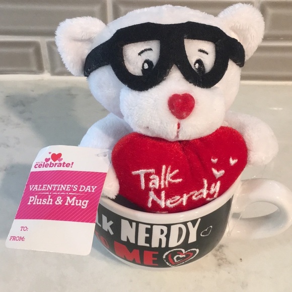 ♥️Valentines 20% price drop♥️NWT valentines cup and stuff bear. SALE! - Picture 2 of 3